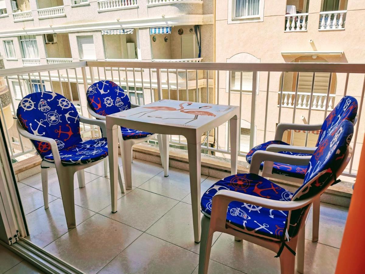 El Sombrero Apartment With Free Wifi Playa Del Cura Torrevieja Eksteriør bilde